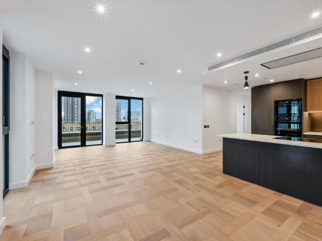 Apartment for rent in St. George in the East, Greater London