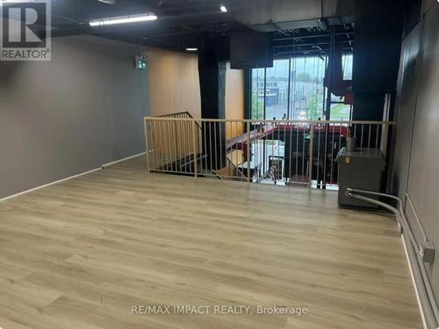 Commercial for rent in Oakville, Ontario