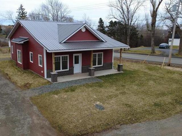 House for sale in Pictou, Nova Scotia