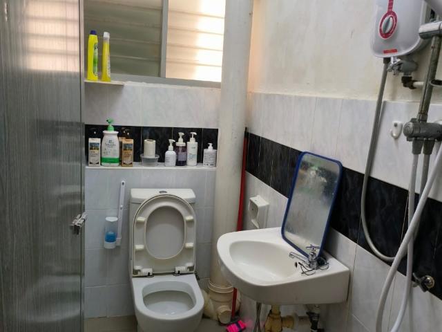 Room for rent in Mukim 13, Georgetown