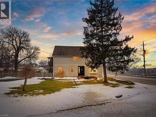 House for sale in Ontario