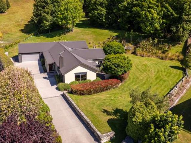 House for sale in Otakou