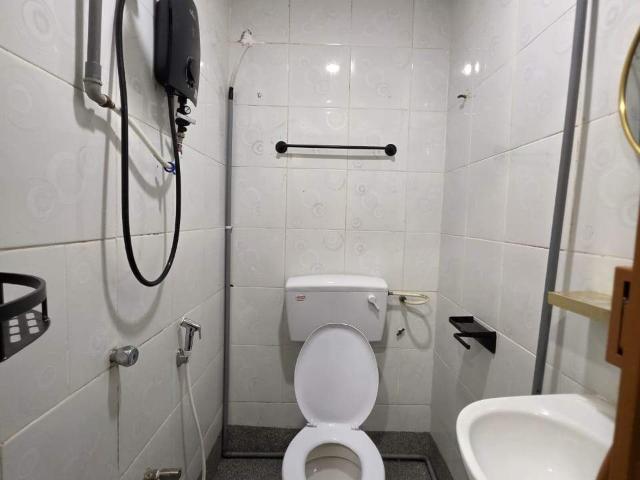 Room for rent in Country Heights Damansara, Kuala Lumpur