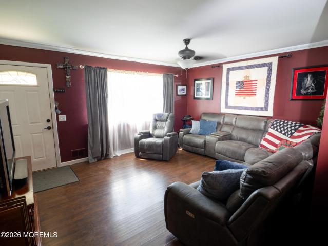 House for sale in Cliffwood, New Jersey