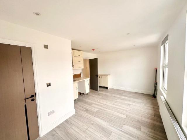 Studio for rent in London Borough of Lewisham, Ladywell