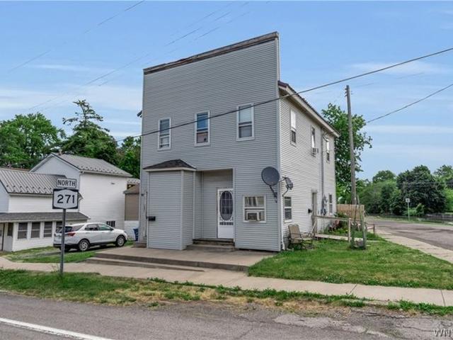 House for sale in Niagara, New York