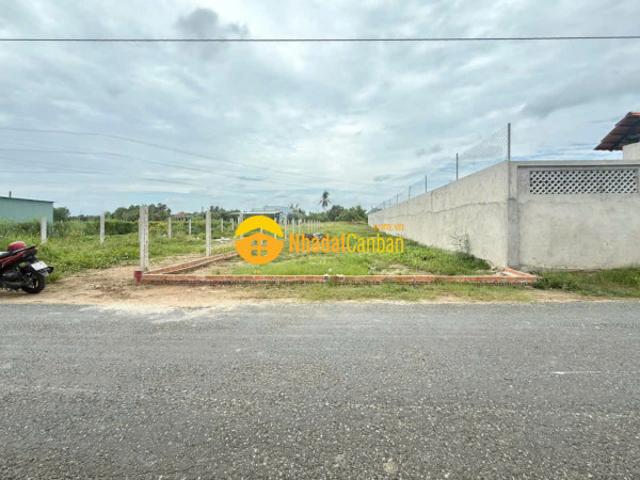 Mặt bằng bán