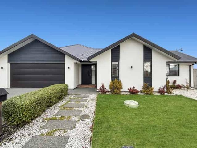 House for rent in Chaslands, Canterbury