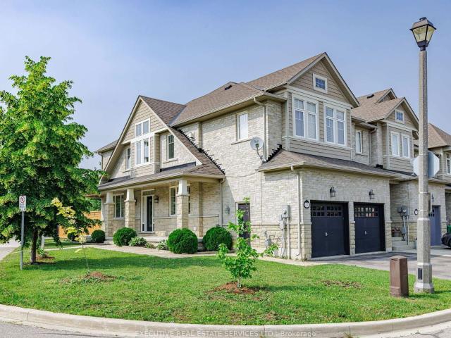 Townhouse for sale in Woburn, Ontario