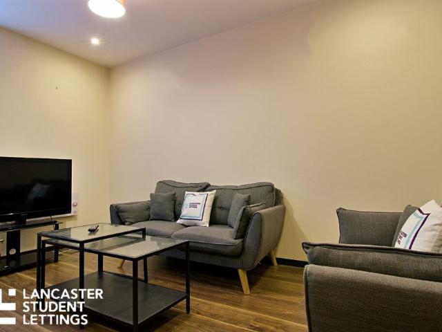Room for rent in Moorlands, Bare
