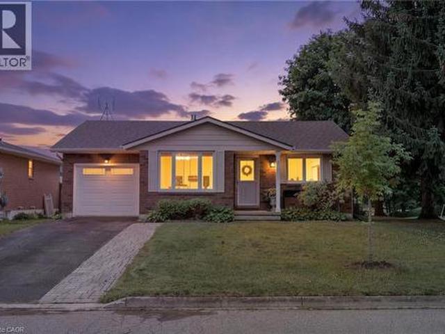 House for sale in Waterford, Ontario