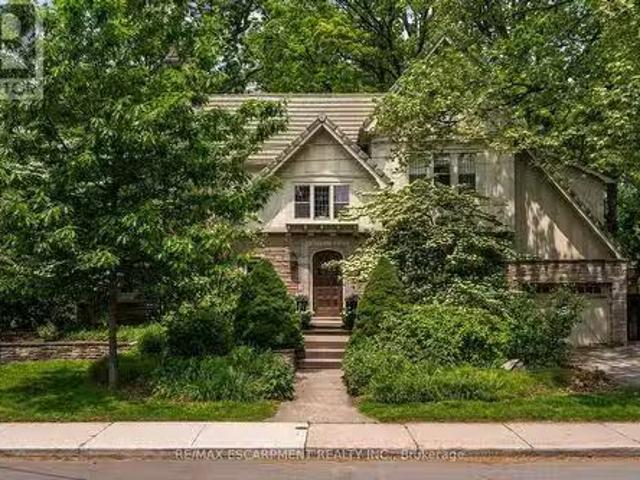 House for sale in Ancaster, Ontario