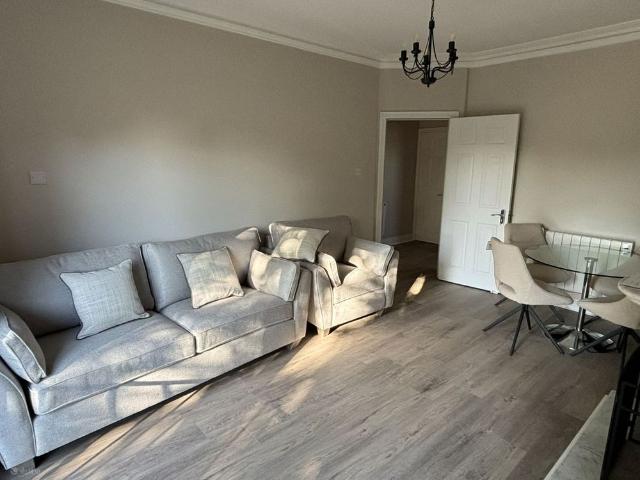 Apartment to rent in Bluebell, North Tipperary