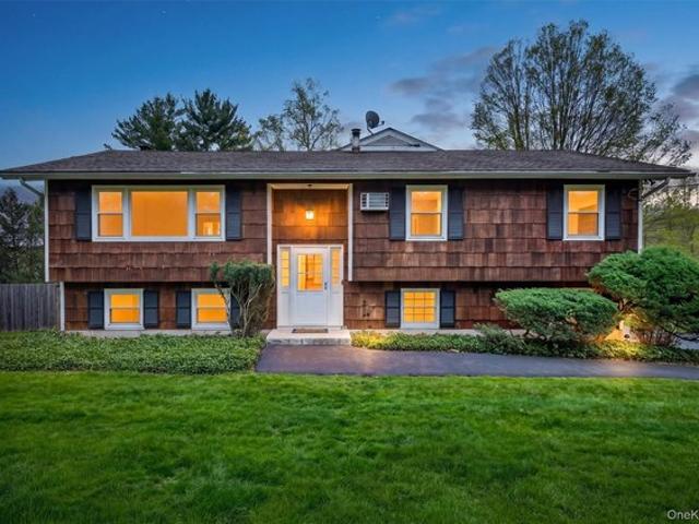 House for sale in Amawalk, New York