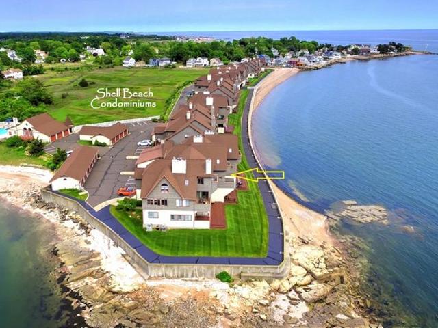 Townhouse for sale in East Haven, Connecticut