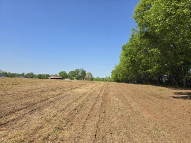 Land for sale in Columbia, Middle Tennessee