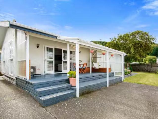 House for sale in Days Bay, Wellington