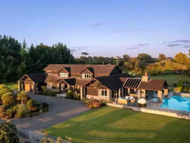 House for sale in Waikanae Beach, Wellington