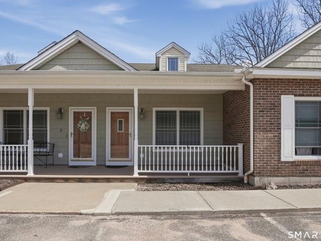 Condo for sale in Wolcott, Connecticut