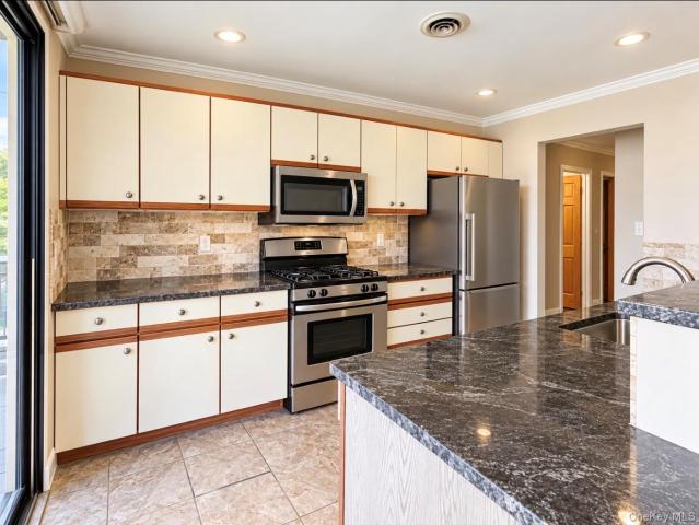 Condo for sale in City of Newburgh, Orange County