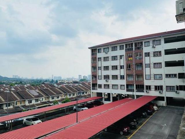 Apartment for sale in Seri Kembangan, Majlis Bandaraya Subang Jaya