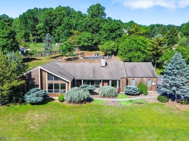 House for sale in Asbury, New Jersey