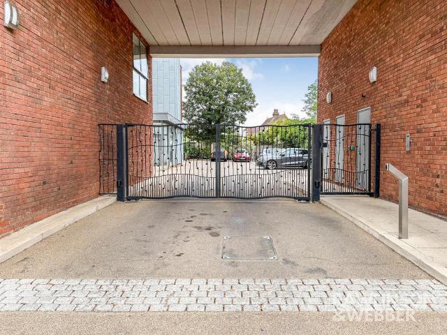 House for rent in Blackhills, Surrey