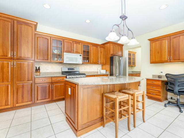 Condo for sale in Simsbury
