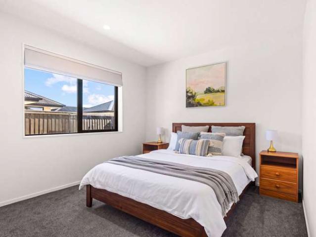 House for sale in Chaslands, Canterbury