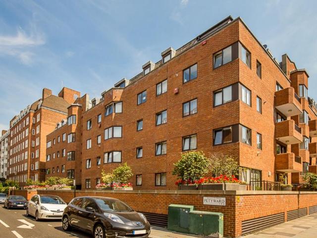 Apartment for rent in Royal Borough of Kensington and Chelsea, Greater London