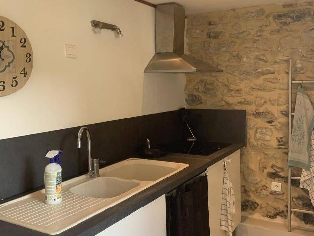 Appartement location à Saint-André-de-Roquepertuis, Gard