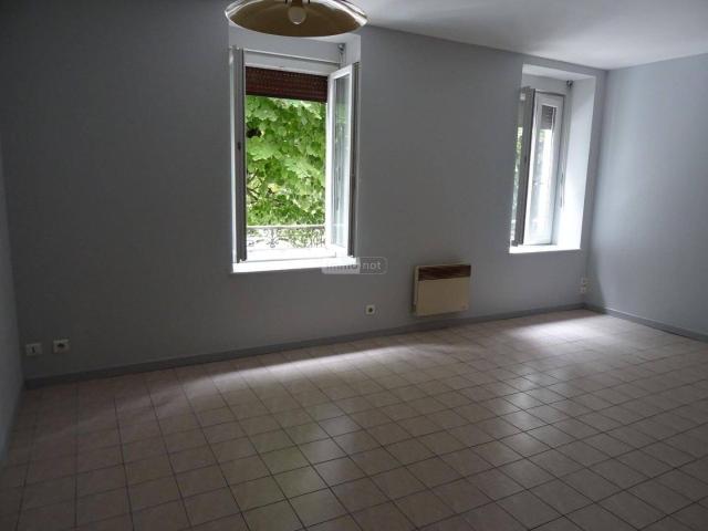 Appartement location à Bâgé-la-Ville, Bâgé-Dommartin
