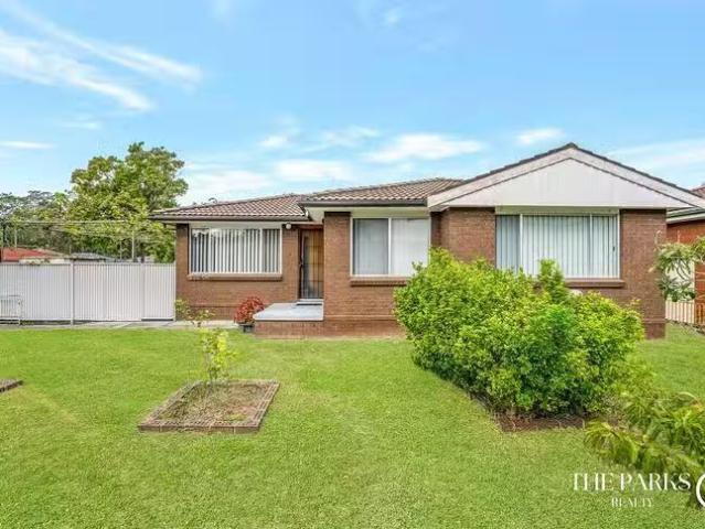 House for rent in Bossley Park
