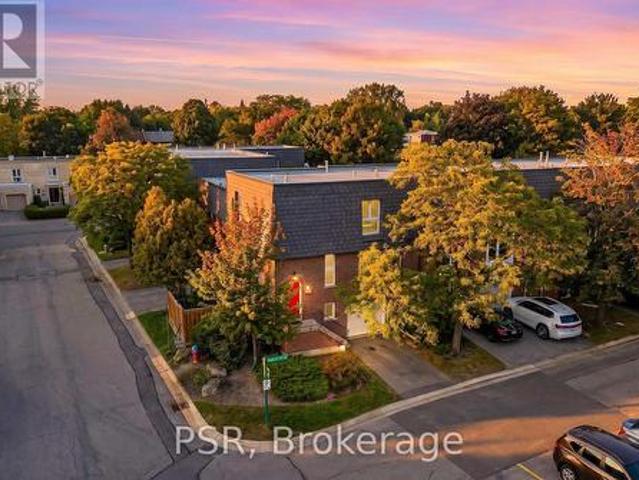 Townhouse for sale in Oakville, Golden Horseshoe