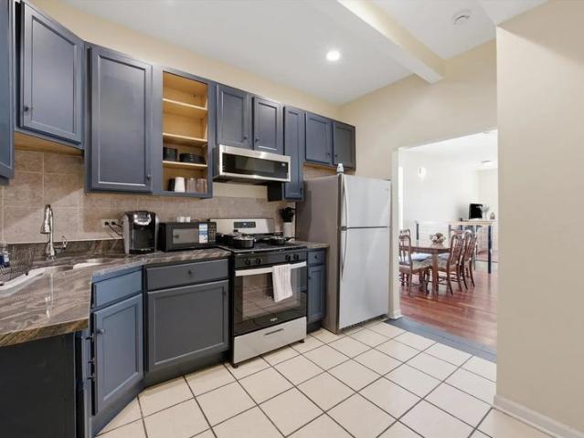 Room for rent in Woodlawn, Chicago