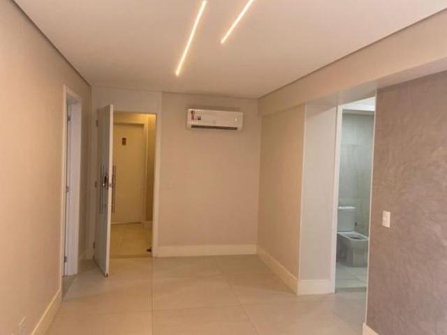 Apartamento venda em Região Geográfica Imediata do Distrito Federal, Região Integrada de Desenvolvimento do Distrito Federal e Entorno