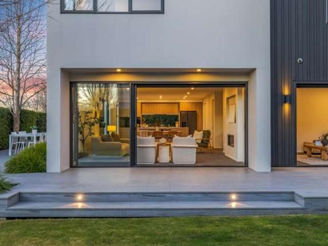 House for sale in Chaslands, Canterbury