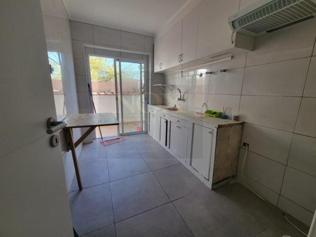 Apartamento venda em Alembrança, Almada
