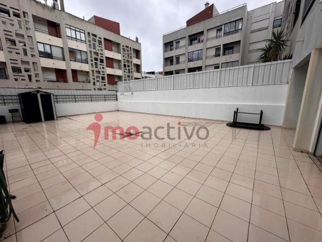 Apartamento alugar em Almada, Setúbal