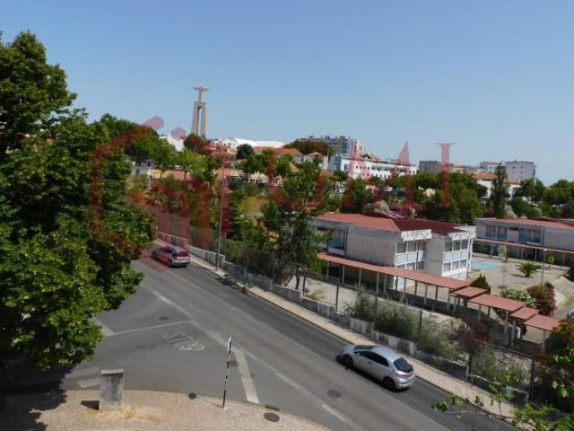 Apartamento venda em Ramalha, Almada