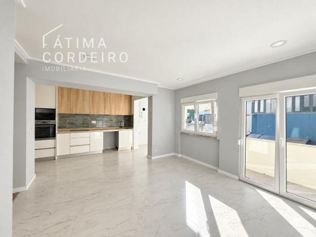 Apartamento alugar em Almada Velha, Almada