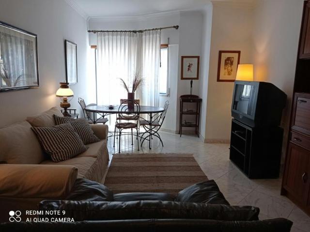 Apartamento alugar em Santo António da Caparica, Almada