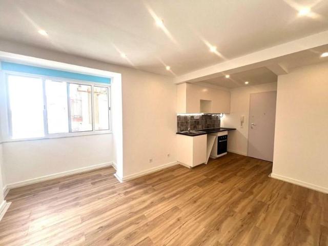 Apartamento venda em Amadora, Lisboa