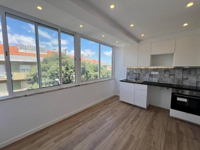Apartamento venda em Amadora, Lisboa