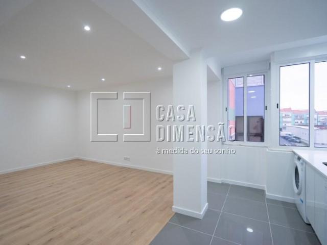 Apartamento venda em Amadora, Lisboa