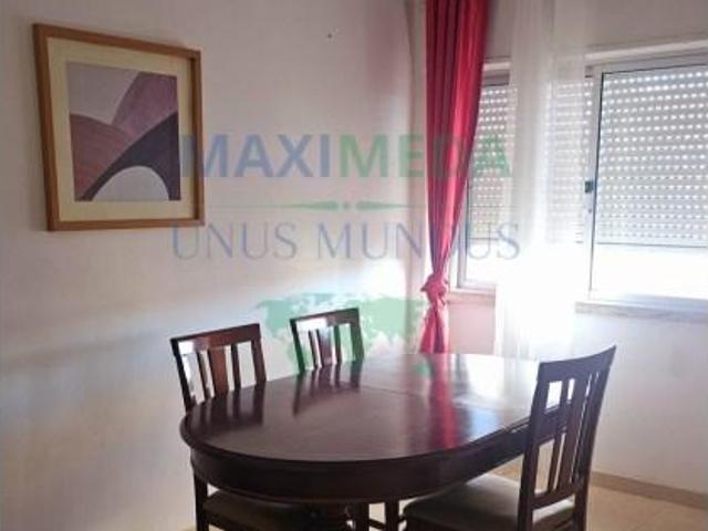 Apartamento alugar em Estaleiros da Câmara Municipal da Amadora, Amadora