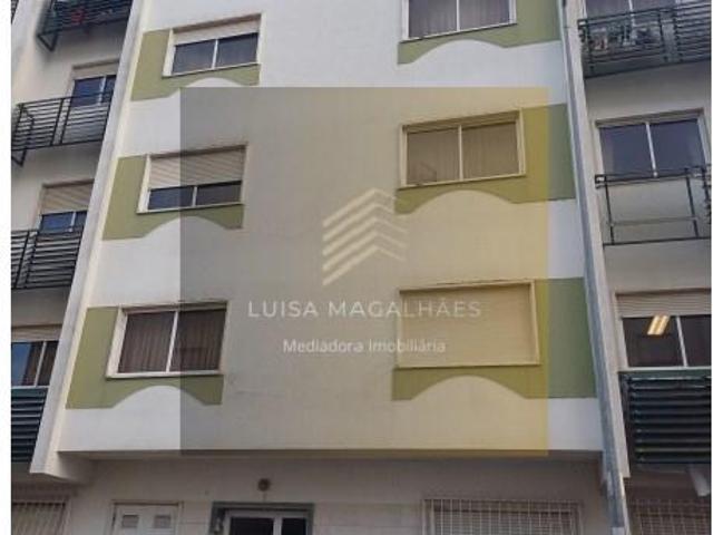 Apartamento venda em Amadora, Lisboa