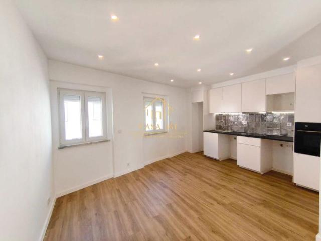 Apartamento venda em Amadora, Lisboa