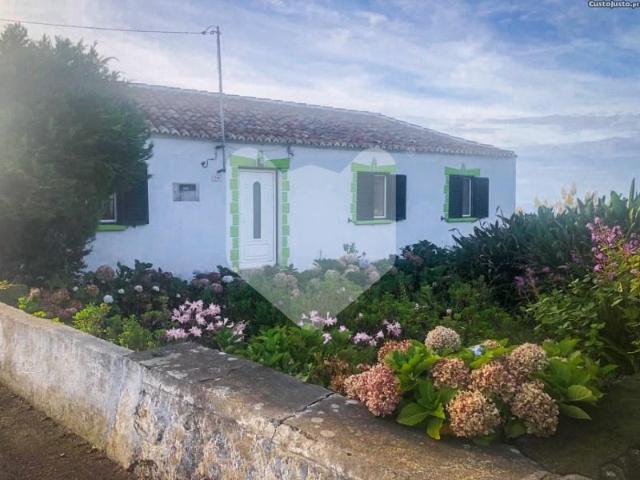 Casa venda em Açores, Altares