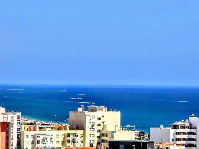 Apartamento alugar em Armação De Pêra, Faro